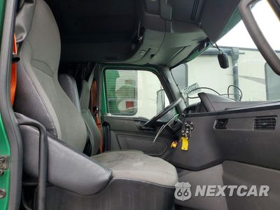 Piąte zdjęcie samochodu w środku: 2019 INTERNATIONAL LT625 SEMI TRUCK VIN:3HSDZTZR7KN337311 - miniatura