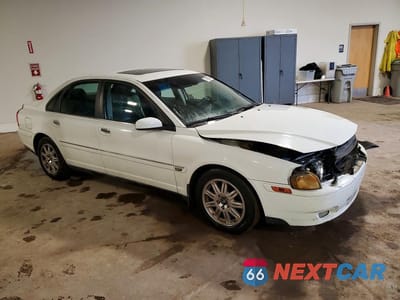 Czwarte zdjęcie samochodu z boku: 2005 VOLVO S80 2.5T VIN:YV1TH592951405051 - miniatura