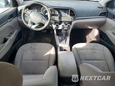 Zdjęcie 8 z 12 samochodu: 2019 HYUNDAI ELANTRA SE VIN:5NPD74LF9KH436114 - miniatura