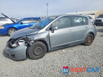 2009 NISSAN VERSA 1.8 S 3N1BC13E59L500915 - główne zdjęcie licytacji z USA - miniatura