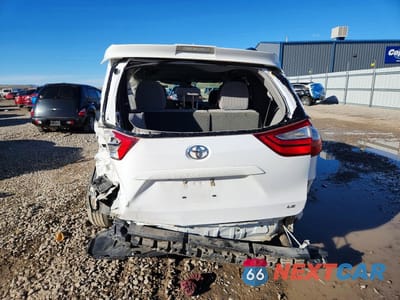 Zdjęcie 6 z 12 samochodu: 2018 TOYOTA SIENNA LE 8-PASSENGER VIN:5TDKZ3DC4JS906493 - miniatura