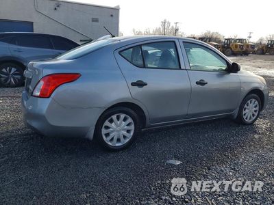 Trzecie zdjęcie samochodu z tyłu: 2013 NISSAN VERSA S VIN:3N1CN7AP8DL841076 - miniatura