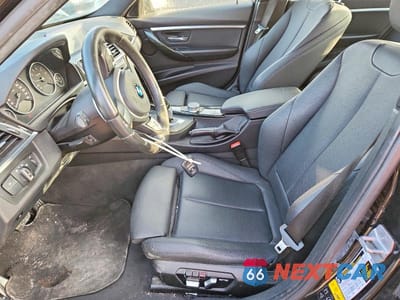 Zdjęcie 7 z 12 samochodu: 2018 BMW 330 XI VIN:WBA8D9G51JNU67670 - miniatura