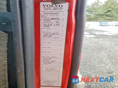 Zdjęcie 10 z 10 samochodu: 2007 VOLVO VNL SEMI TRUCK VIN:4V4NC9TG67N429753 - miniatura