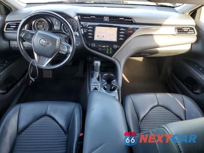 Zdjęcie 8 z 12 samochodu: 2019 TOYOTA CAMRY HYBRID VIN:4T1B21HK4KU011279 - miniatura
