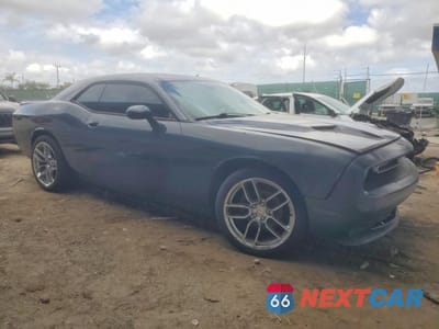 Czwarte zdjęcie samochodu z boku: 2018 DODGE CHALLENGER SXT VIN:2C3CDZAG9JH245415 - miniatura