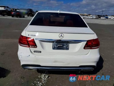 Zdjęcie 6 z 12 samochodu: 2014 MERCEDES-BENZ E 350 VIN:WDDHF5KB5EB017066 - miniatura