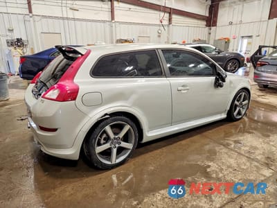 Trzecie zdjęcie samochodu z tyłu: 2012 VOLVO C30 T5 VIN:YV1672MK6C2265411 - miniatura