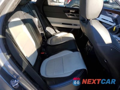 Zdjęcie 10 z 13 samochodu: 2017 JAGUAR XF R - SPORT VIN:SAJBL4BV0HCY43255 - miniatura