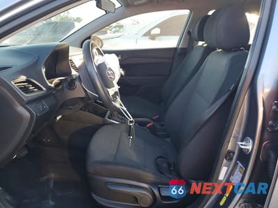 Zdjęcie 7 z 12 samochodu: 2019 HYUNDAI ACCENT SE VIN:3KPC24A39KE049344 - miniatura