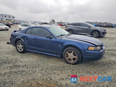 Czwarte zdjęcie samochodu z boku: 2003 FORD MUSTANG VIN:1FAFP404X3F352770 - miniatura