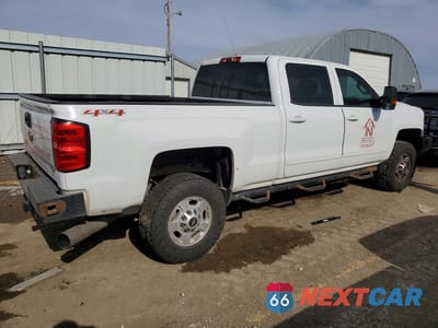 Trzecie zdjęcie samochodu z tyłu: 2015 CHEVROLET SILVERADO K2500 HEAVY DUTY LT VIN:1GC1KVE87FF511141 - miniatura