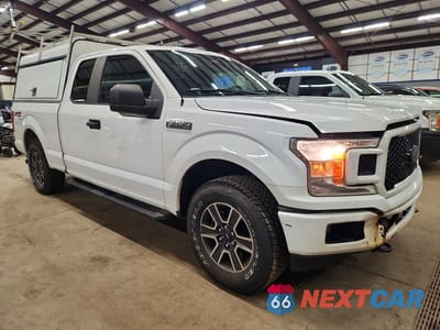 Czwarte zdjęcie samochodu z boku: 2019 FORD F150 SUPER CAB VIN:1FTEX1EP3KKF20956 - miniatura