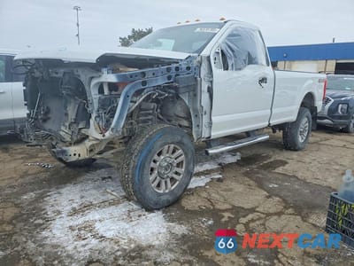 2017 FORD F250 SUPER DUTY 1FTBF2B63HEE89884 - główne zdjęcie licytacji z USA - miniatura