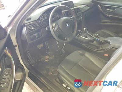 Zdjęcie 8 z 11 samochodu: 2018 BMW 320 XI VIN:WBA8E5G55JNV01907 - miniatura