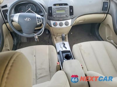 Zdjęcie 8 z 11 samochodu: 2009 HYUNDAI ELANTRA VIN:KMHDU46D79U690385 - miniatura