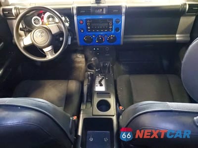 Zdjęcie 8 z 13 samochodu: 2007 TOYOTA FJ CRUISER BASE VIN:JTEBU11F270011657 - miniatura