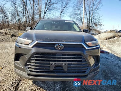 Piąte zdjęcie samochodu w środku: 2024 TOYOTA GRAND HIGHLANDER XLE VIN:5TDAAAB54RS012890 - miniatura
