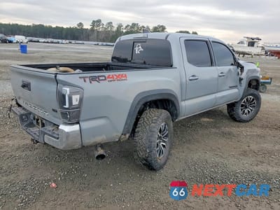 Trzecie zdjęcie samochodu z tyłu: 2021 TOYOTA TACOMA DOUBLE CAB VIN:3TMCZ5AN1MM390765 - miniatura