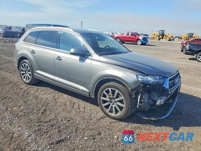 Czwarte zdjęcie samochodu z boku: 2017 AUDI Q7 PREMIUM PLUS VIN:WA1LAAF76HD047133 - miniatura