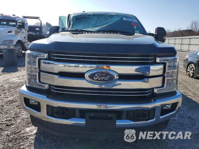 Piąte zdjęcie samochodu w środku: 2017 FORD F250 SUPER DUTY VIN:1FT7W2BTXHED91270 - miniatura
