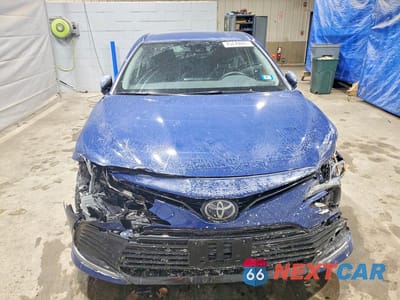 Piąte zdjęcie samochodu w środku: 2024 TOYOTA CAMRY LE VIN:4T1C11BK5RU119727 - miniatura