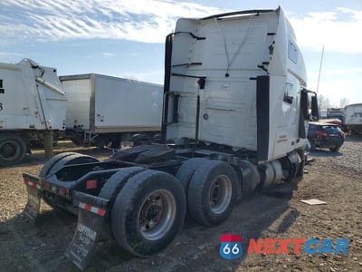 Czwarte zdjęcie samochodu z boku: 2025 VOLVO VNL SEMI TRUCK VIN:4V4NC9EH9SN688364 - miniatura
