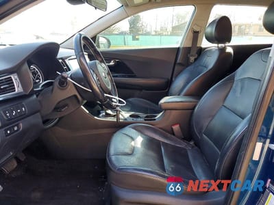 Zdjęcie 7 z 12 samochodu: 2017 KIA NIRO TOURING VIN:KNDCE3LC4H5051120 - miniatura
