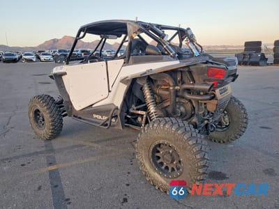 Trzecie zdjęcie samochodu z tyłu: 2015 POLARIS RZR XP 100 UTILITY VEHICLE VIN:4XAVDE992FB961437 - miniatura
