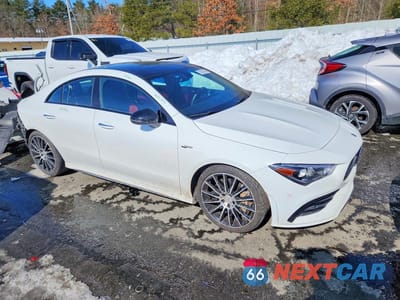 Czwarte zdjęcie samochodu z boku: 2022 MERCEDES-BENZ CLA AMG 35 4MATIC VIN:W1K5J5BB6NN323161 - miniatura