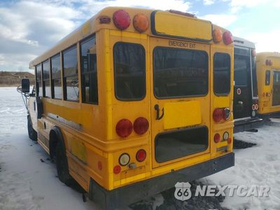 Trzecie zdjęcie samochodu z tyłu: 2009 CHEVROLET EXPRESS SCHOOL BUS VIN:1GBHG316391114296 - miniatura