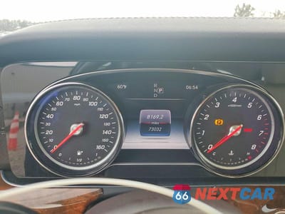 Zdjęcie 9 z 11 samochodu: 2019 MERCEDES-BENZ E 300 4MATIC VIN:WDDZF4KB6KA630815 - miniatura