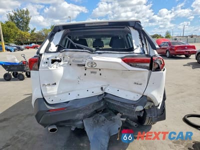 Zdjęcie 6 z 13 samochodu: 2024 TOYOTA RAV4 XLE VIN:2T3W1RFV2RW364735 - miniatura