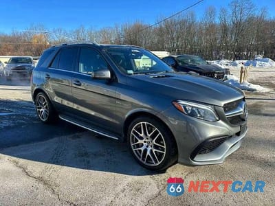 Czwarte zdjęcie samochodu z boku: 2018 MERCEDES-BENZ GLE 63 AMG 4MATIC VIN:4JGDA7EB9JB058000 - miniatura