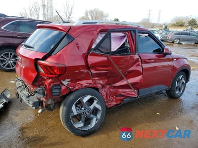 Trzecie zdjęcie samochodu z tyłu: 2024 HYUNDAI VENUE SEL VIN:KMHRC8A3XRU331627 - miniatura