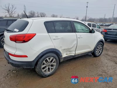 Trzecie zdjęcie samochodu z tyłu: 2014 KIA SPORTAGE BASE VIN:KNDPB3AC7E7549440 - miniatura
