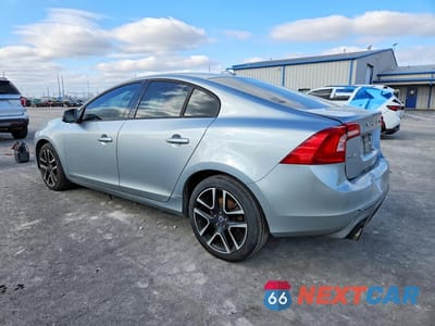 Drugie zdjęcie samochodu z przodu: 2017 VOLVO S60 VIN:YV126MFL0H2421212 - miniatura