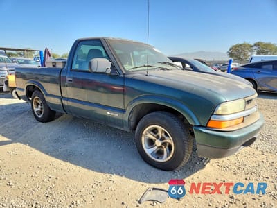 Czwarte zdjęcie samochodu z boku: 2003 CHEVROLET S TRUCK S10 VIN:1GCCS14H038165386 - miniatura