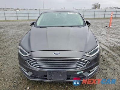 Piąte zdjęcie samochodu w środku: 2017 FORD FUSION SE PHEV VIN:3FA6P0PU5HR330166 - miniatura