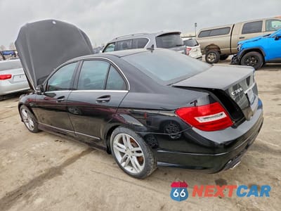 Drugie zdjęcie samochodu z przodu: 2012 MERCEDES-BENZ C 300 4MATIC VIN:WDDGF8BB9CR205140 - miniatura