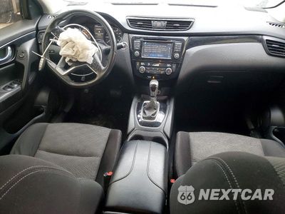 Zdjęcie 8 z 11 samochodu: 2017 NISSAN ROGUE SPORT S VIN:JN1BJ1CR4HW143440 - miniatura