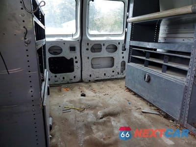 Zdjęcie 10 z 12 samochodu: 2004 FORD E250 UTILITY / SERVICE VAN VIN:1FTNE24L44HB55598 - miniatura