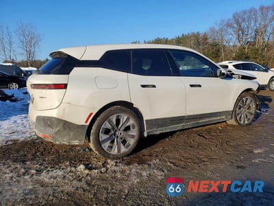 Trzecie zdjęcie samochodu z tyłu: 2024 BMW IX XDRIVE50 VIN:WB523CF07RCP09234 - miniatura