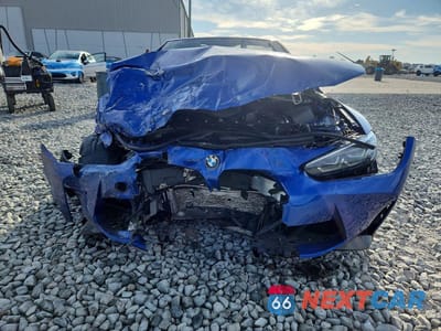Piąte zdjęcie samochodu w środku: 2024 BMW M4 COMPETITION VIN:WBS33BA03RCN05324 - miniatura