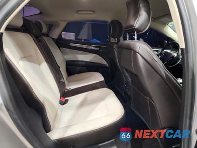 Zdjęcie 10 z 12 samochodu: 2019 FORD FUSION SE VIN:3FA6P0HD0KR126459 - miniatura