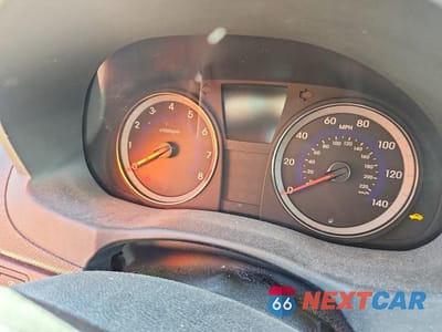 Zdjęcie 9 z 12 samochodu: 2017 HYUNDAI ACCENT SE VIN:KMHCT5AE5HU325481 - miniatura