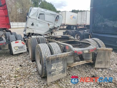 Trzecie zdjęcie samochodu z tyłu: 2015 VOLVO VNL SEMI TRUCK VIN:4V4NC9EG6FN178132 - miniatura