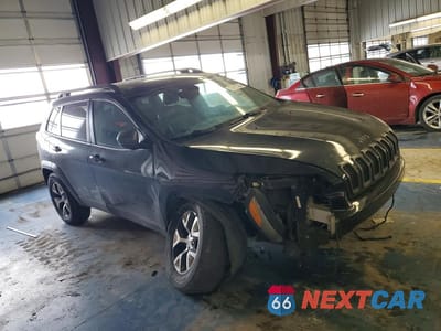 Czwarte zdjęcie samochodu z boku: 2015 JEEP CHEROKEE TRAILHAWK VIN:1C4PJMBS8FW650119 - miniatura