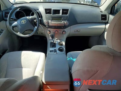Zdjęcie 8 z 12 samochodu: 2011 TOYOTA HIGHLANDER BASE VIN:5TDZA3EH0BS016798 - miniatura