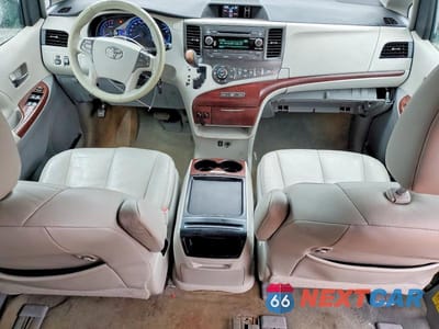 Zdjęcie 8 z 13 samochodu: 2011 TOYOTA SIENNA XLE 8-PASSENGER VIN:5TDYK3DC8BS166088 - miniatura